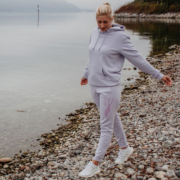Unisex-Kapuzensweatshirt in der Farbe Flieder mit Leo Design Ton in Ton