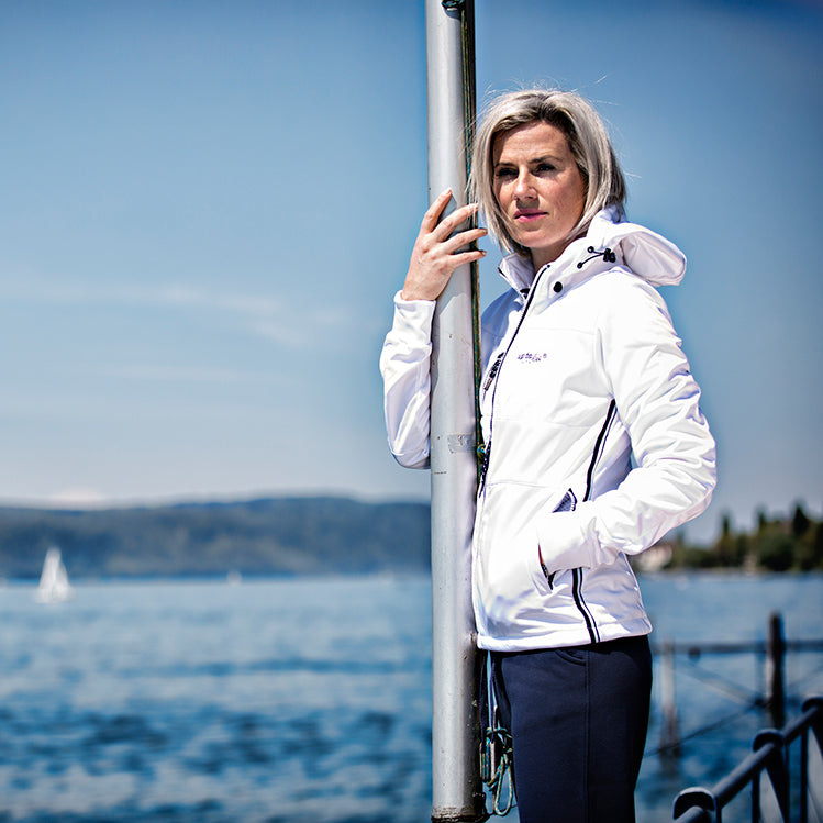 weisse_Softshelljacke_Stella_07